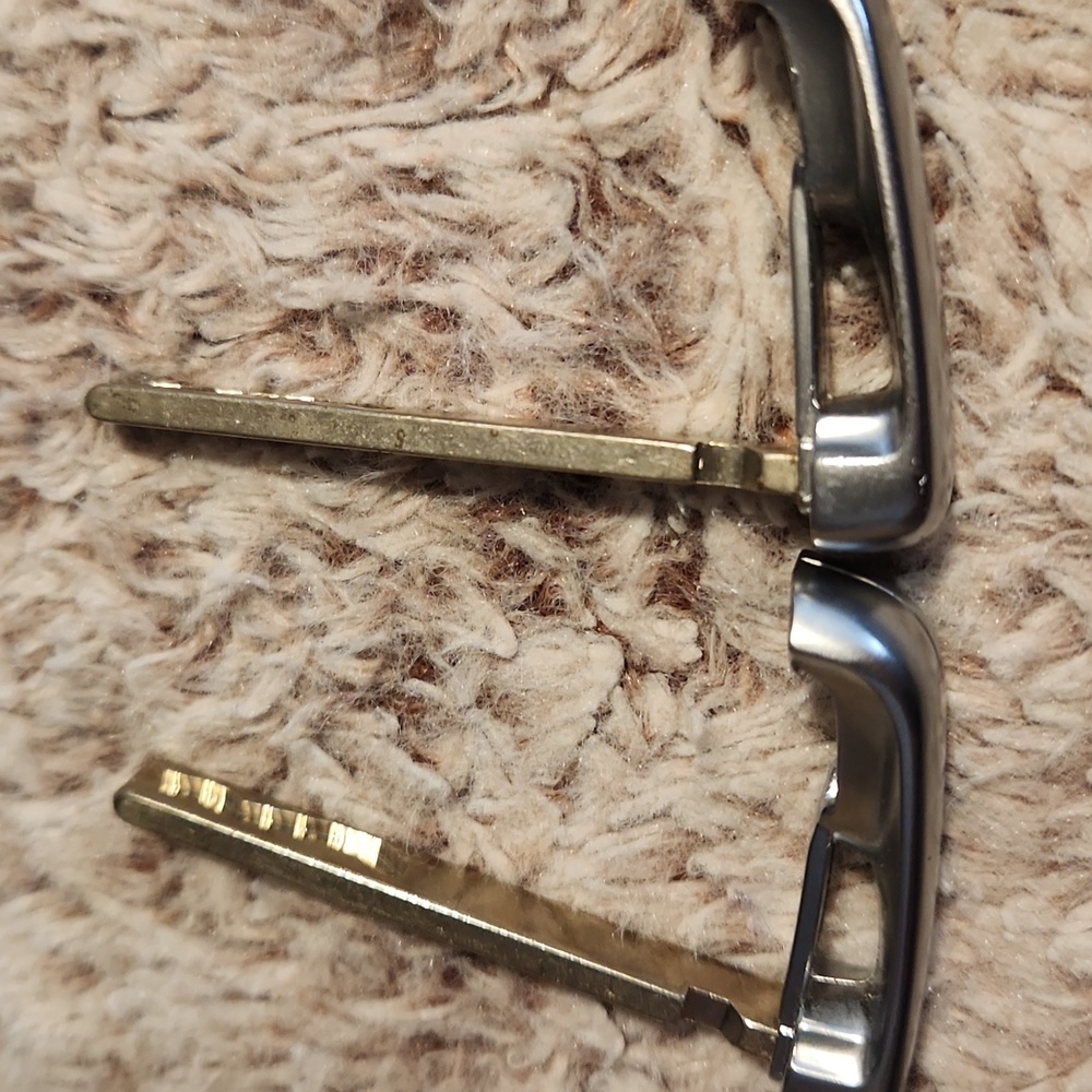BMW Key Fobs  Model IDGNG1 - Picture 10 of 10